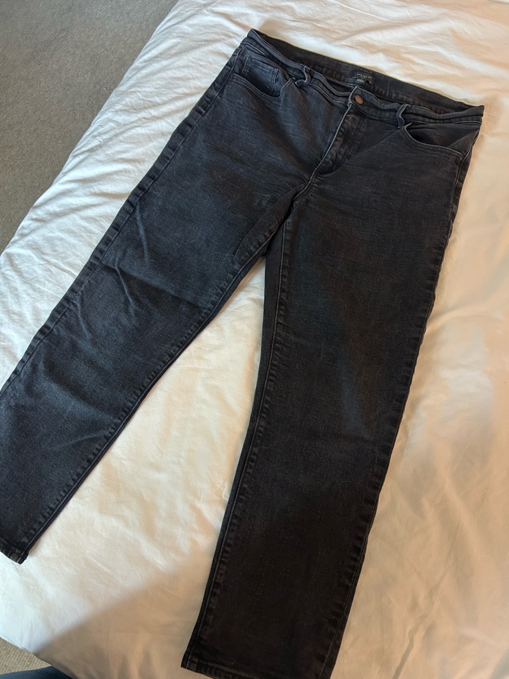 Ann Taylor Curvy Black Washed Denim Straight Leg Jeans Size 12